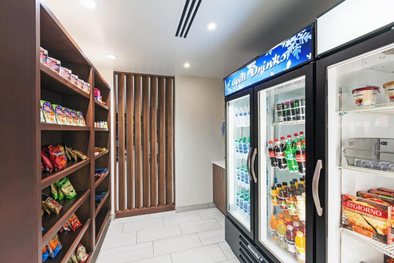 Holiday Inn Express & Suites Tulsa South - Woodland Hills By Ihg Ngoại thất bức ảnh
