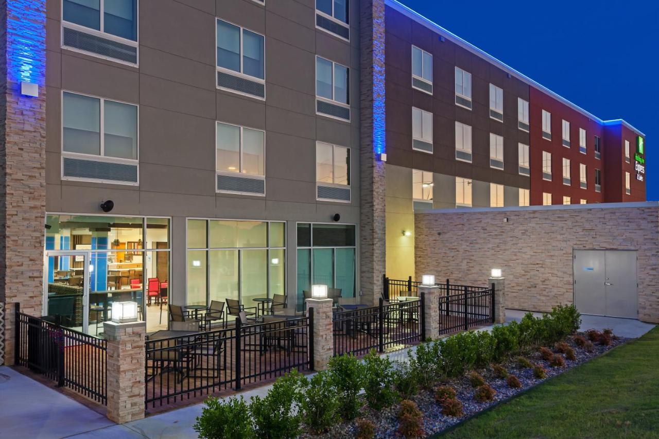 Holiday Inn Express & Suites Tulsa South - Woodland Hills By Ihg Ngoại thất bức ảnh