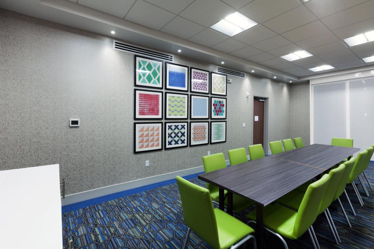 Holiday Inn Express & Suites Tulsa South - Woodland Hills By Ihg Ngoại thất bức ảnh