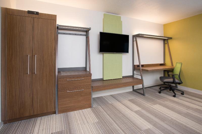 Holiday Inn Express & Suites Tulsa South - Woodland Hills By Ihg Ngoại thất bức ảnh